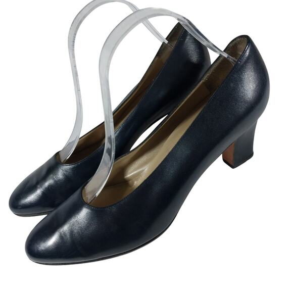 FERRAGAMO! BLACK GENUINE LEATHER SUPER SLEEK, UNDERSTATED & ELEGANT PUMPS! SZ 9B - Picture 11 of 11